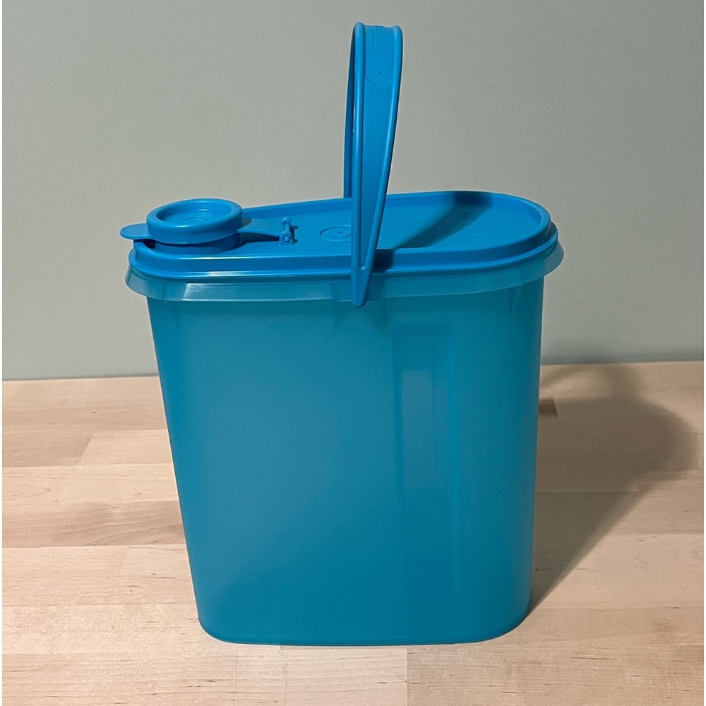 Tupperware 2Qt.Picture